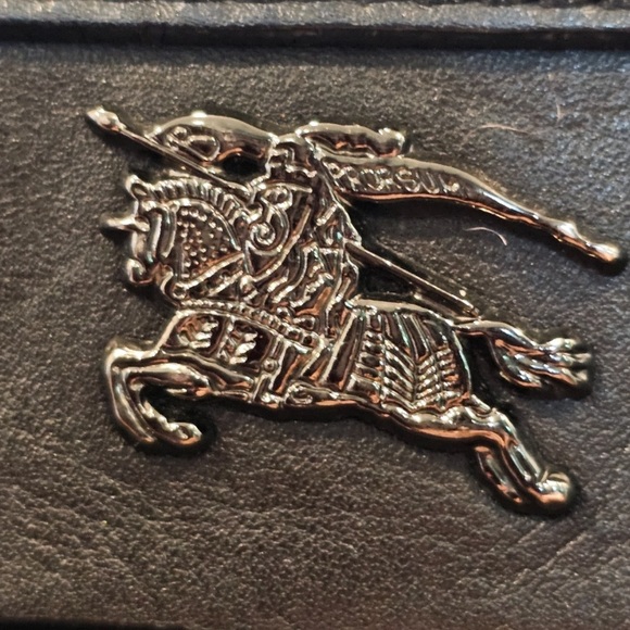 ✨Authentic✨ 😍BURBERRY😍 - Picture 9 of 10